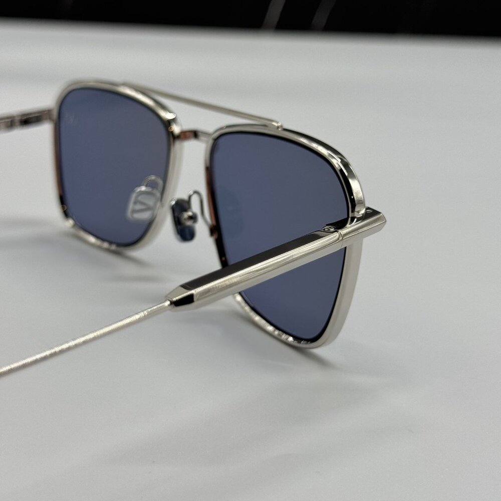NEW VALENTINO VLS-168B SILVER BLUE UNISEX SUNGLASSES - Picture 5 of 9